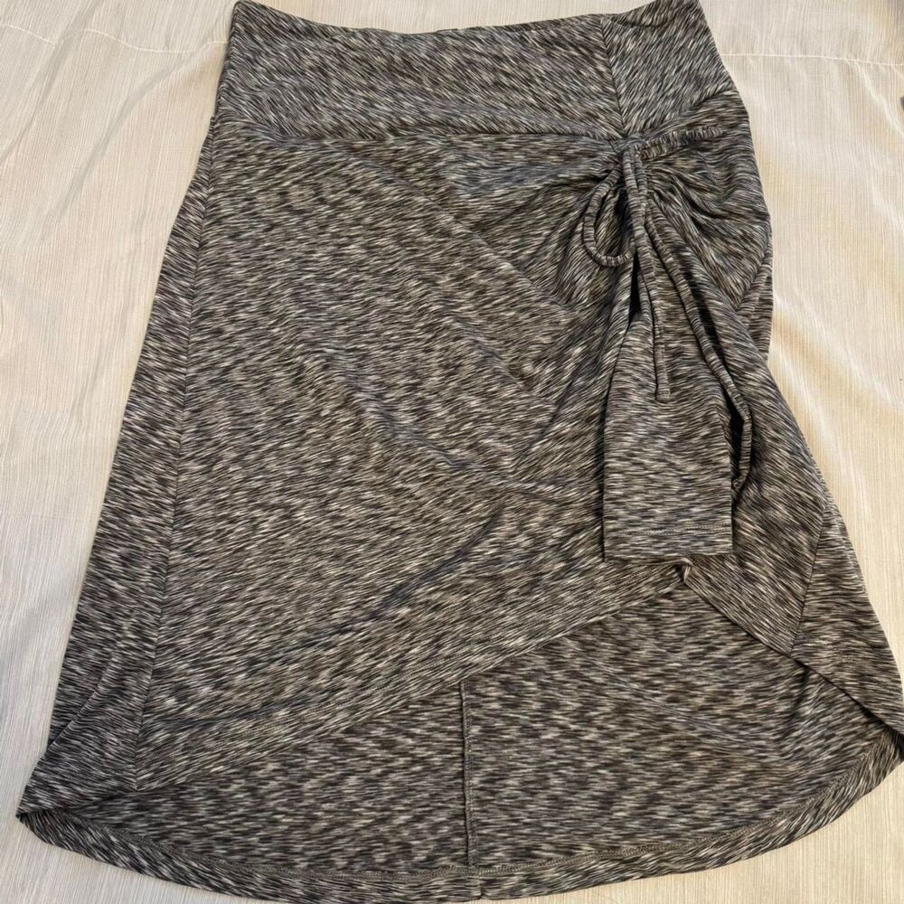 The North Face Women S/P Grey Skirt Pull-On stretch Fabric Casual Work School